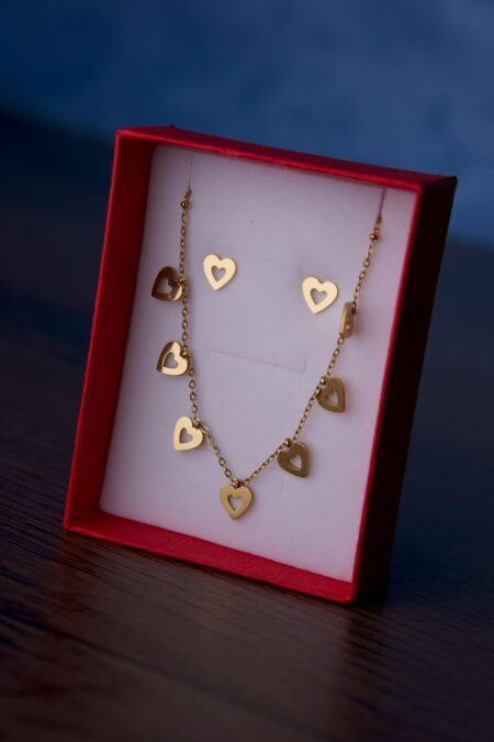 Van Cleef Jewellery Set: Timeless Luxury, Elegant Designs, and Styling Inspiration